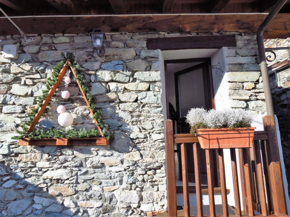 Apartamento Lo Gnomo Sotto Al Glicine Châtillon Exterior foto